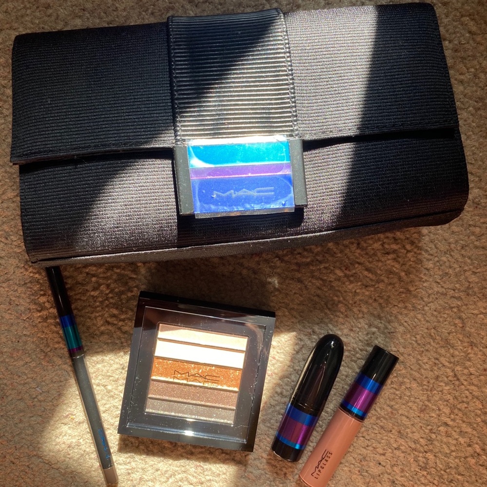 [SOLD] MAC LE Enchanted Eve Copper Eye & Lip Set